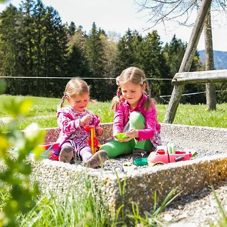 בית חווה Berghof Voeglerbrand